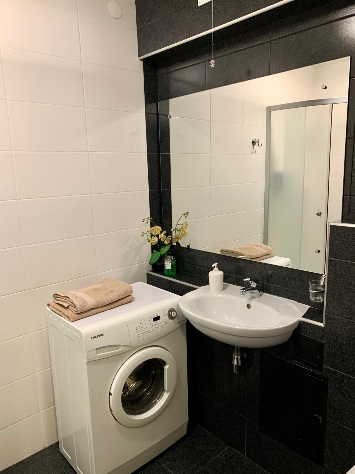 Apartment In Kharkiv , Prospect Nauki 19A מראה חיצוני תמונה